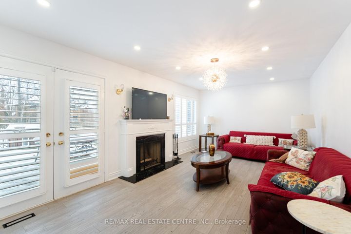 Photo 19 at 6150 Bankhead Court, East Credit, Mississauga