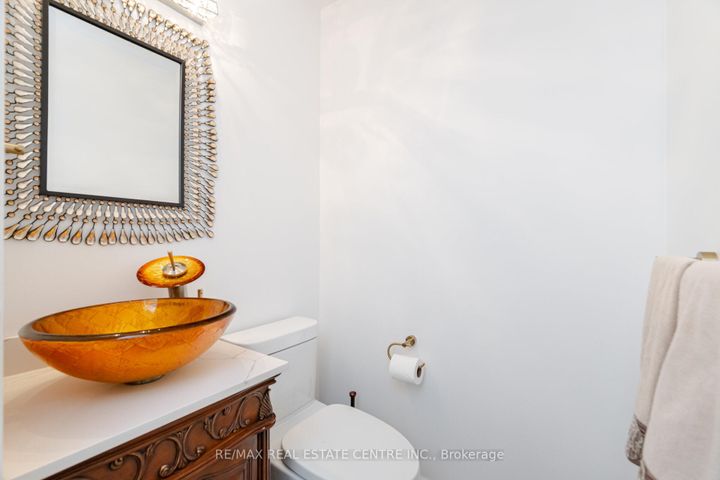 Photo 20 at 6150 Bankhead Court, East Credit, Mississauga