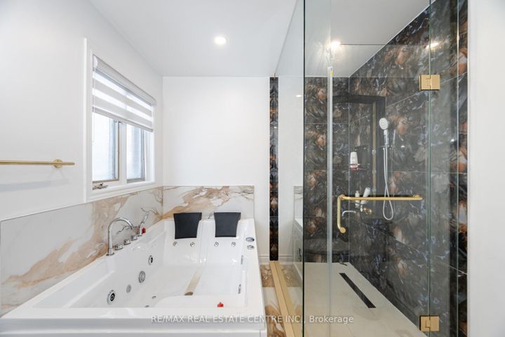 Photo 27 at 6150 Bankhead Court, East Credit, Mississauga