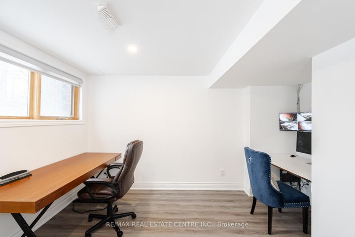 Photo 39 at 6150 Bankhead Court, East Credit, Mississauga