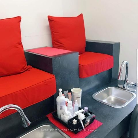 Photo 4 at 2nd Floor - 620 Bloor Street W, Annex, Toronto