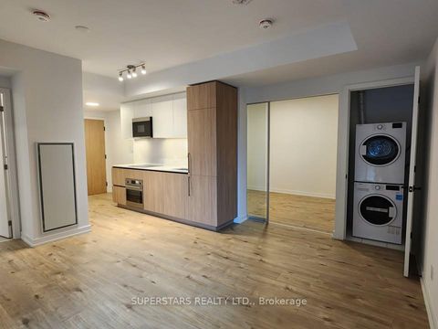 Photo 2 at 601 - 35 Parliament Street, Waterfront Communities C8, Toronto