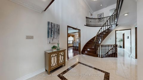 Photo 5 at 24 Bellbrook Road, L'Amoreaux, Toronto