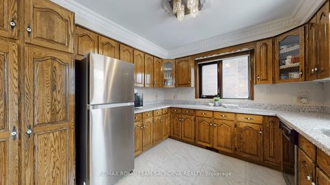 Photo 17 at 24 Bellbrook Road, L'Amoreaux, Toronto