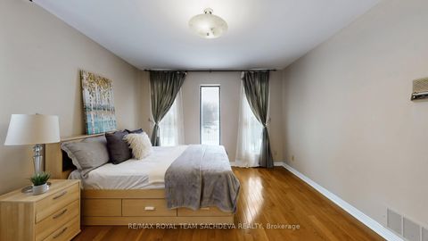 Photo 26 at 24 Bellbrook Road, L'Amoreaux, Toronto