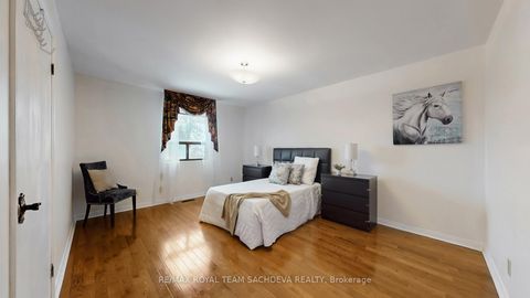 Photo 28 at 24 Bellbrook Road, L'Amoreaux, Toronto