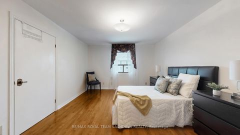Photo 29 at 24 Bellbrook Road, L'Amoreaux, Toronto
