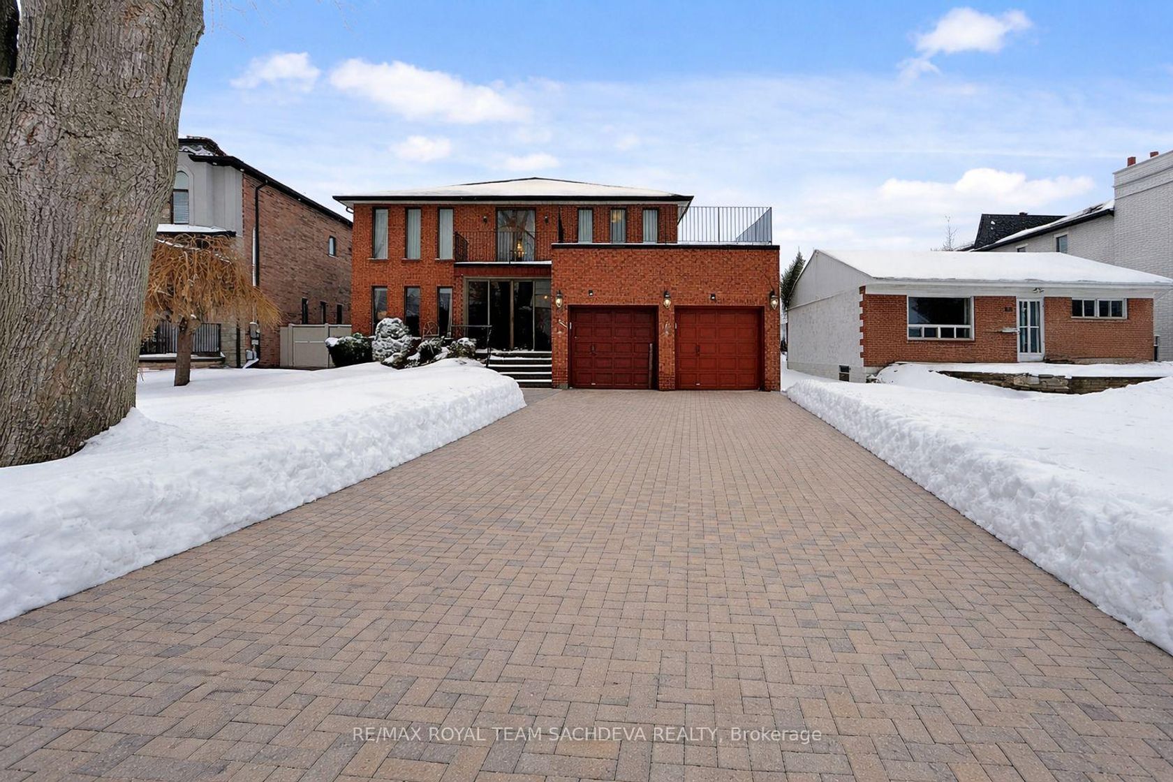 24 Bellbrook Road, L'Amoreaux, Toronto by Loree Meneguzzi Real Estate 24 Bellbrook Road, L'Amoreaux, Toronto