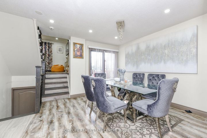 Photo 16 at 20 Oleander Crescent, Heart Lake East, Brampton