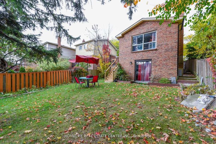 Photo 45 at 20 Oleander Crescent, Heart Lake East, Brampton