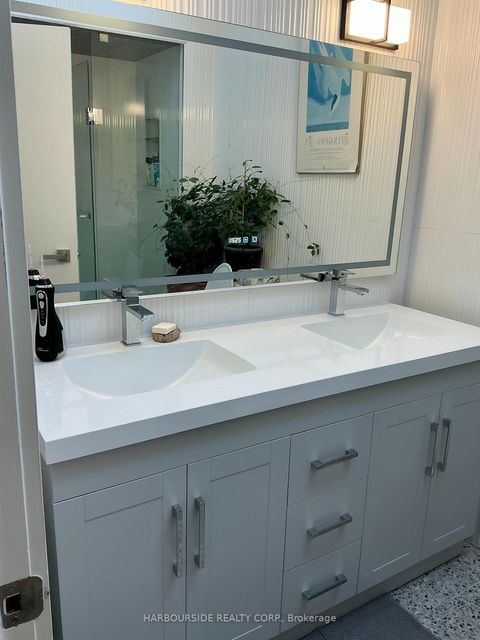 Photo 14 at 591 Broadway Avenue, Leaside, Toronto