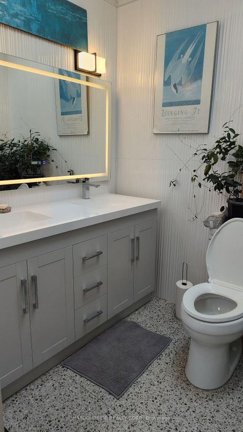 Photo 15 at 591 Broadway Avenue, Leaside, Toronto