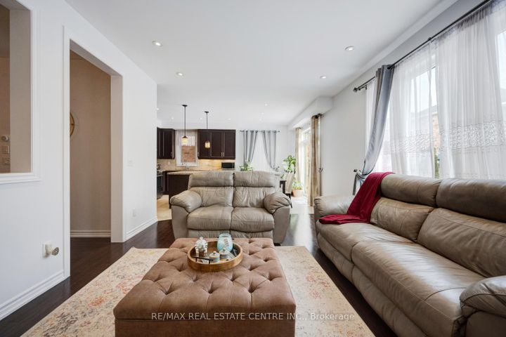 Photo 14 at 19 Mediterranean Crescent, Bram West, Brampton