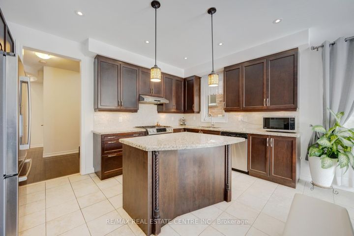 Photo 16 at 19 Mediterranean Crescent, Bram West, Brampton