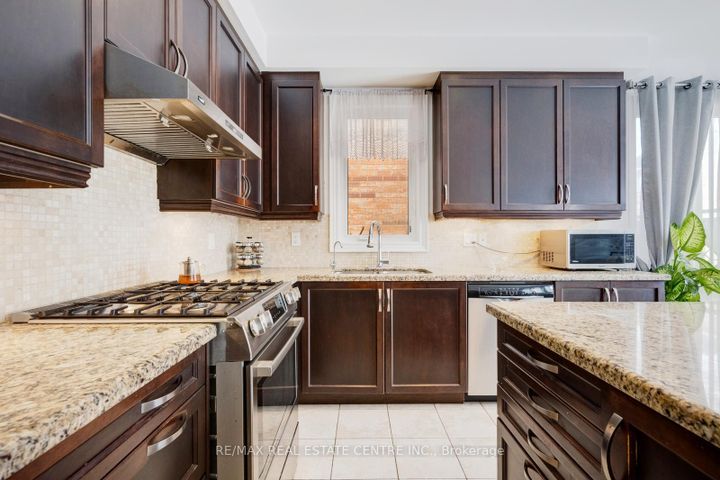 Photo 20 at 19 Mediterranean Crescent, Bram West, Brampton