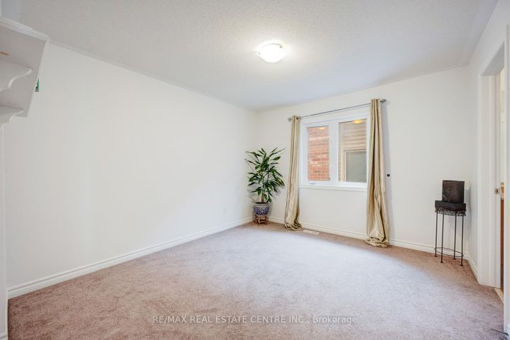 Photo 33 at 19 Mediterranean Crescent, Bram West, Brampton