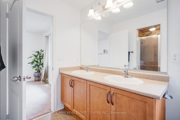 Photo 35 at 19 Mediterranean Crescent, Bram West, Brampton