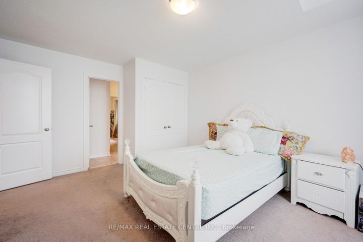 Photo 38 at 19 Mediterranean Crescent, Bram West, Brampton