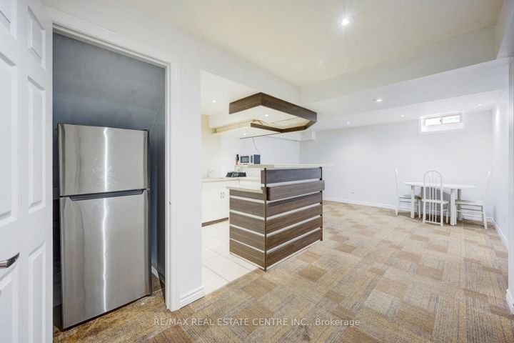 Photo 42 at 19 Mediterranean Crescent, Bram West, Brampton