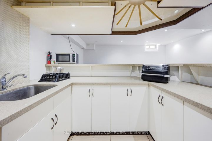 Photo 43 at 19 Mediterranean Crescent, Bram West, Brampton