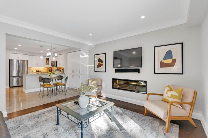 Photo 3 at 14 - 1905 Broad Hollow Gate, Erin Mills, Mississauga