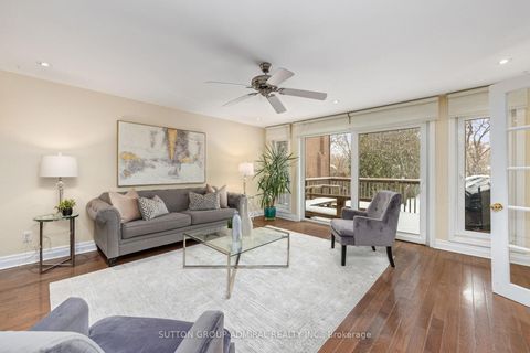 Photo 3 at 110 Wood Lane, Mill Pond, Richmond Hill