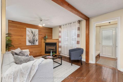 Photo 7 at 110 Wood Lane, Mill Pond, Richmond Hill