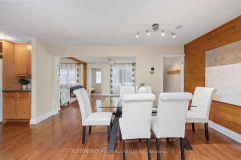 Photo 9 at 110 Wood Lane, Mill Pond, Richmond Hill