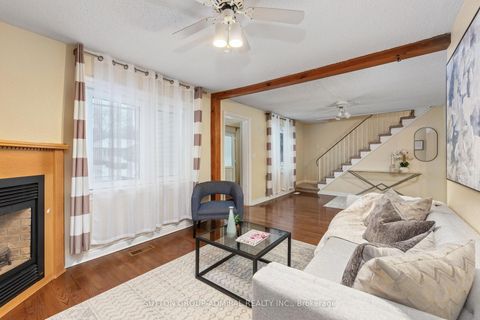 Photo 10 at 110 Wood Lane, Mill Pond, Richmond Hill