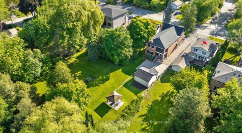 Photo 15 at 110 Wood Lane, Mill Pond, Richmond Hill