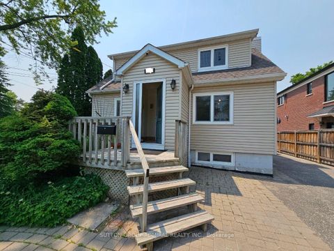 Photo 19 at 110 Wood Lane, Mill Pond, Richmond Hill