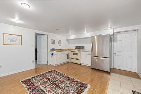 Photo 33 at 110 Wood Lane, Mill Pond, Richmond Hill