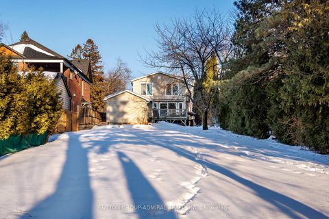 Photo 36 at 110 Wood Lane, Mill Pond, Richmond Hill