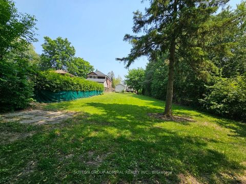 Photo 43 at 110 Wood Lane, Mill Pond, Richmond Hill