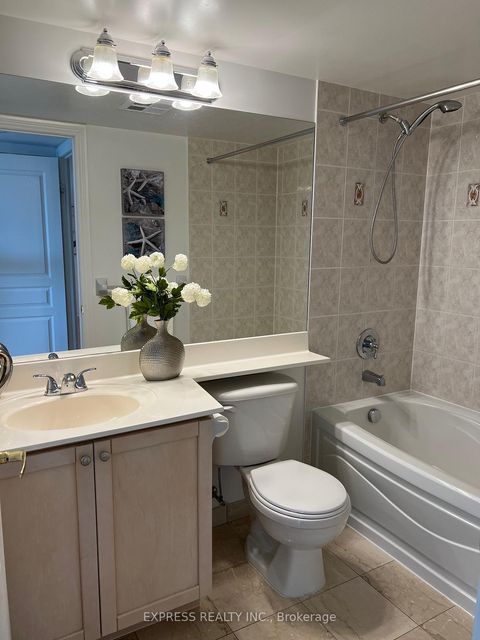 Photo 4 at 1024 - 15 NorthTown Way, Willowdale West, Toronto