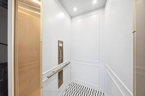 Photo 33 at 106 Yorkminster Road, Windfields, Toronto