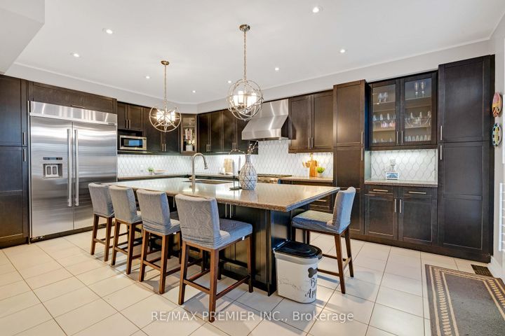 Photo 8 at 196 Aishford Road, Bradford, Bradford West Gwillimbury