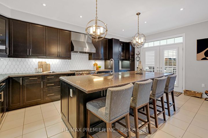 Photo 9 at 196 Aishford Road, Bradford, Bradford West Gwillimbury