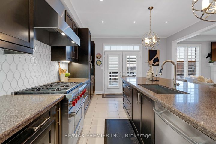 Photo 10 at 196 Aishford Road, Bradford, Bradford West Gwillimbury