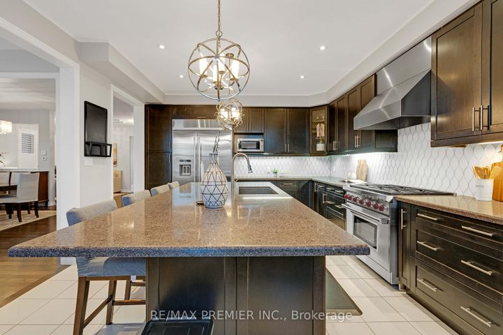 Photo 12 at 196 Aishford Road, Bradford, Bradford West Gwillimbury