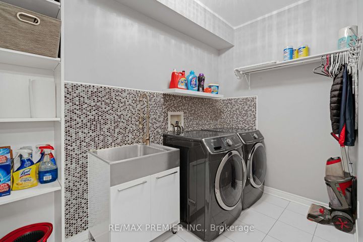 Photo 17 at 196 Aishford Road, Bradford, Bradford West Gwillimbury