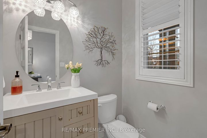 Photo 18 at 196 Aishford Road, Bradford, Bradford West Gwillimbury