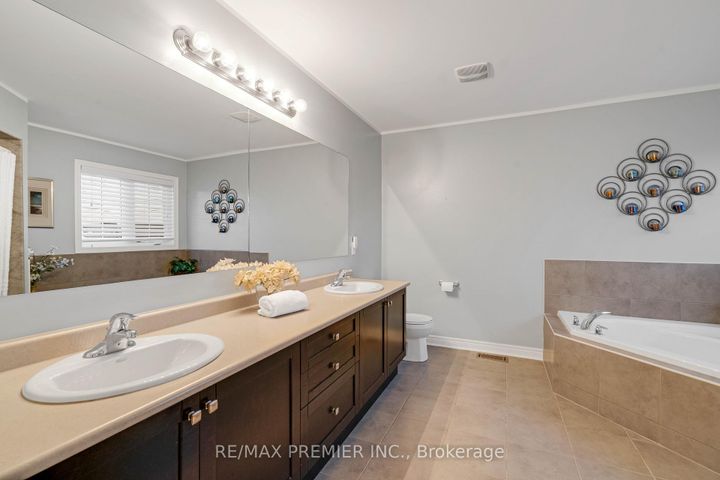 Photo 23 at 196 Aishford Road, Bradford, Bradford West Gwillimbury