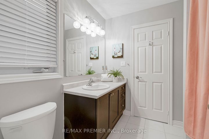 Photo 28 at 196 Aishford Road, Bradford, Bradford West Gwillimbury