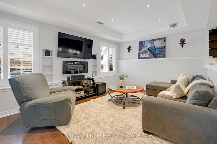 Photo 33 at 196 Aishford Road, Bradford, Bradford West Gwillimbury