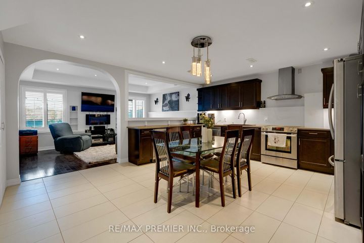 Photo 38 at 196 Aishford Road, Bradford, Bradford West Gwillimbury