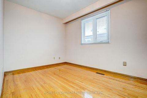 Photo 8 at 58 Hazelnut Crescent N, Pleasant View, Toronto