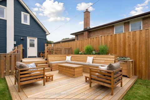 Photo 2 at 405 Pharmacy Avenue, Birchmount, Toronto