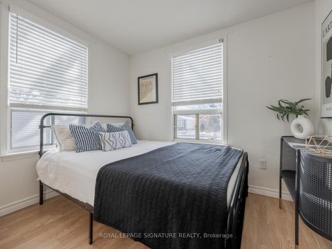 Photo 17 at 405 Pharmacy Avenue, Birchmount, Toronto