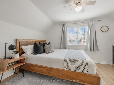 Photo 19 at 405 Pharmacy Avenue, Birchmount, Toronto